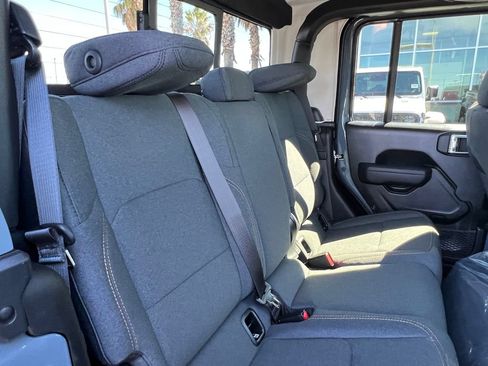 New 2026 Jeep Gladiator Sport AWD/4WD image 16