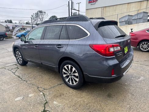 Used 2015 Subaru Outback 2.5i Limited image 3