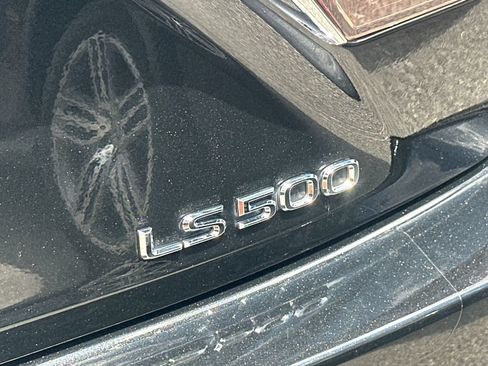Used 2018 Lexus LS 500 RWD image 32