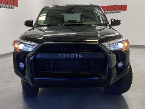 Used 2024 Toyota 4Runner SR5 Premium image 8