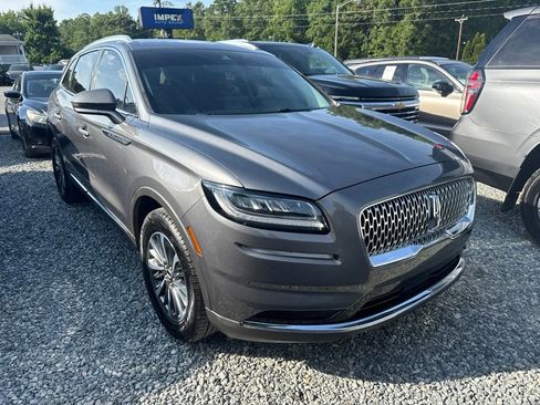 Used 2022 Lincoln Nautilus FWD w/ Premium Package image 2