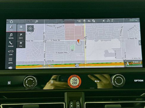 New 2026 Porsche Macan image 18