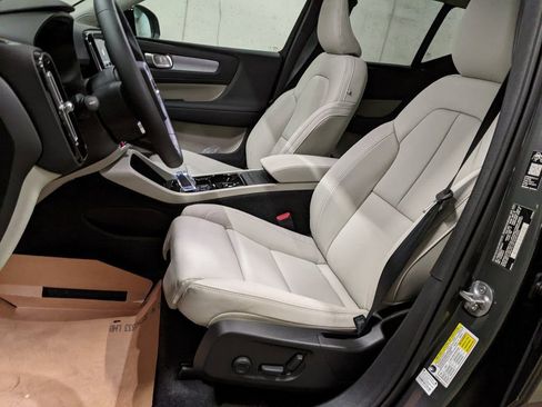 New 2026 Volvo XC40 B4 Plus w/ Protection Package Premier image 11