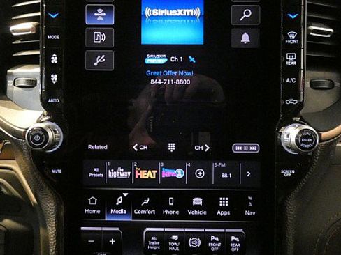 New 2026 RAM 2500 Limited AWD/4WD image 13