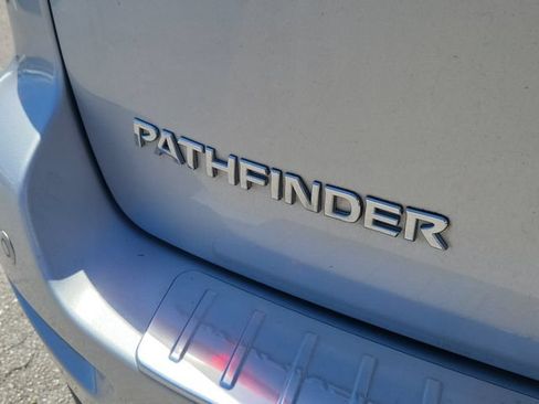 Used 2017 Nissan Pathfinder SL w/ Cargo Package FWD image 8