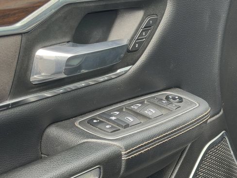 Used 2022 RAM 1500 Laramie AWD/4WD image 20