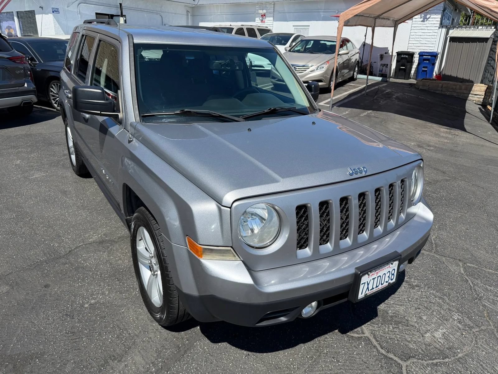 Used 2016 Jeep Patriot Latitude FWD image 7