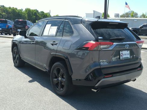 Used 2020 Toyota RAV4 XSE w/ XSE Grade Weather Package AWD/4WD image 5