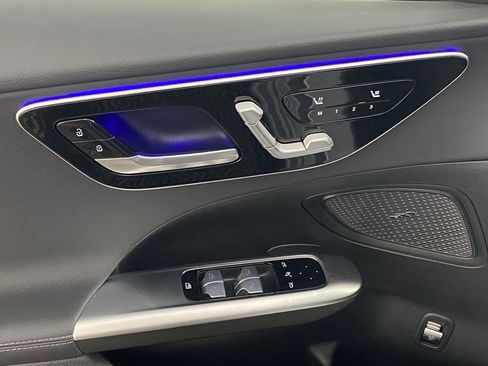 New 2025 Mercedes-Benz C 300 4MATIC Sedan image 23