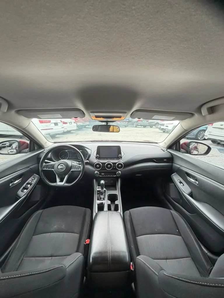 Used 2021 Nissan Sentra SV FWD image 12