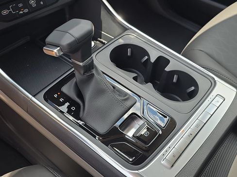 New 2027 Kia Carnival EX FWD image 25