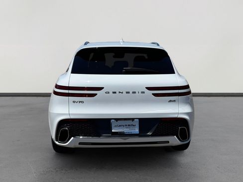 Used 2025 Genesis GV70 2.5T AWD/4WD image 4
