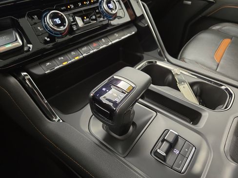 Certified 2024 GMC Sierra 1500 AT4 w/ AT4 Preferred Package image 23