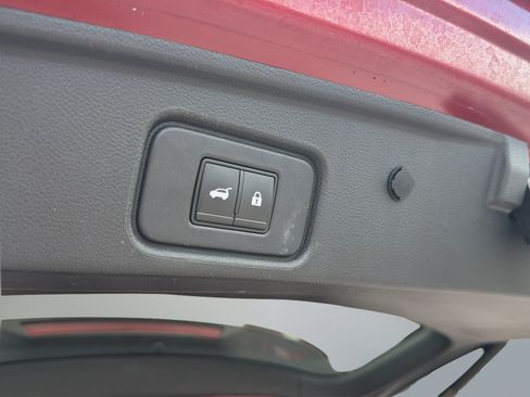 Certified 2022 Nissan Pathfinder SL w/ SL Black Package FWD image 39