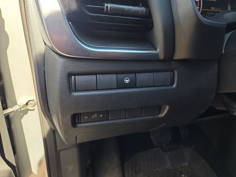 Certified 2022 Nissan Rogue SV FWD image 14