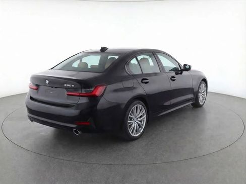 Used 2023 BMW 330e xDrive w/ Convenience Package image 4