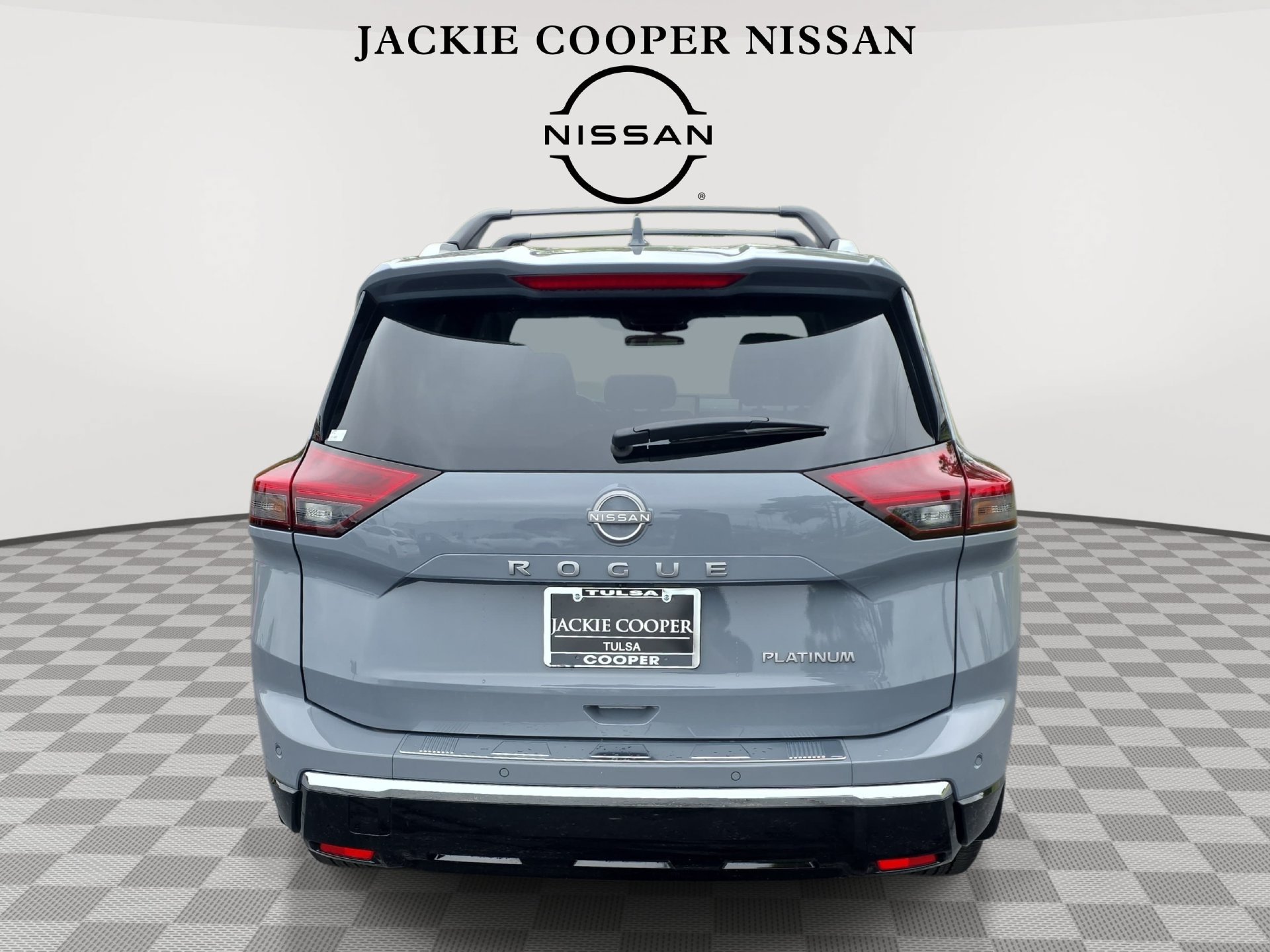 Used 2025 Nissan Rogue Platinum FWD image 6
