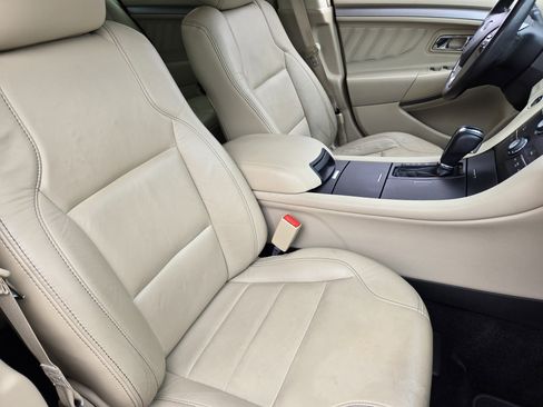 Used 2015 Ford Taurus SEL w/ Equipment Group 201A image 18