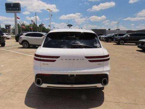 Used 2023 Genesis GV70 2.5T w/ Advanced Package AWD/4WD image 11