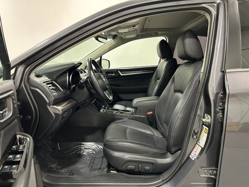 Used 2018 Subaru Legacy 3.6R Limited image 3