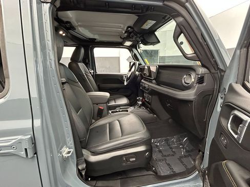 Used 2025 Jeep Gladiator Sport AWD/4WD image 45