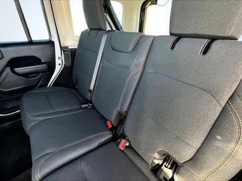 Used 2024 Jeep Wrangler Unlimited Sport AWD/4WD image 13