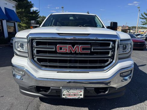 Used 2018 GMC Sierra 1500 SLE w/ SLE Value Package AWD/4WD image 2
