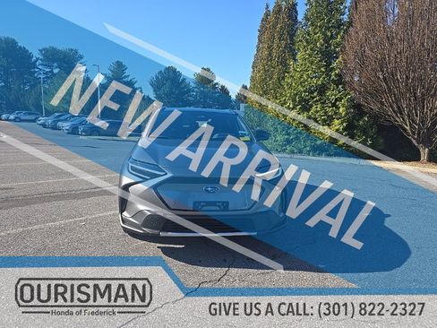 Used 2024 Subaru Solterra Premium image 2