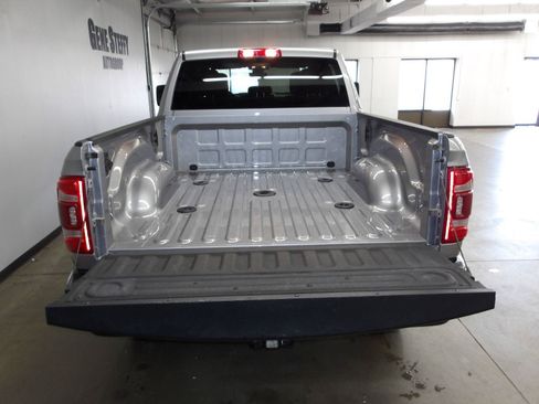 Used 2024 RAM 2500 Big Horn AWD/4WD image 19