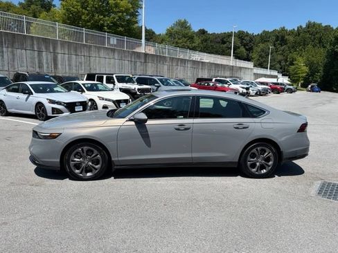 Certified 2024 Honda Accord EX-L image 4
