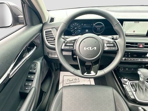 New 2026 Kia Seltos EX FWD image 23