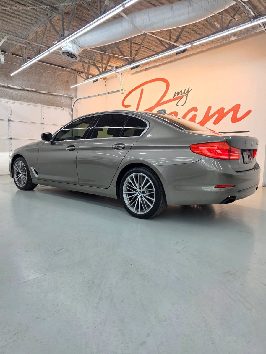 Used 2018 BMW 540i RWD image 7