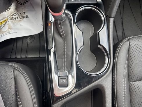 Certified 2022 Buick Encore GX Essence w/ Experience Buick Package image 26