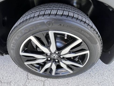 Used 2020 Honda Pilot Touring image 21