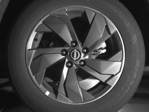 Used 2025 Nissan Rogue SV image 14