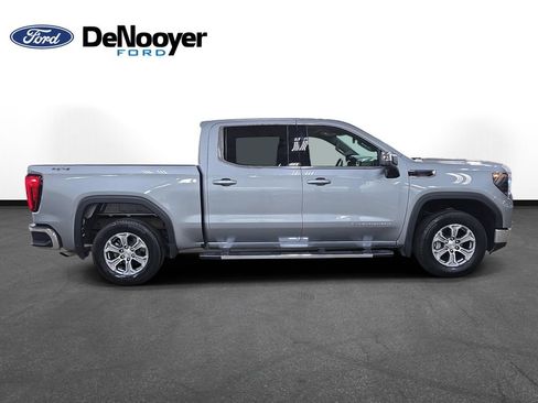 Used 2024 GMC Sierra 1500 SLE AWD/4WD image 4
