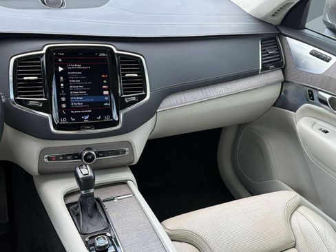 Used 2022 Volvo XC90 T6 Inscription w/ Lounge Package AWD/4WD image 27