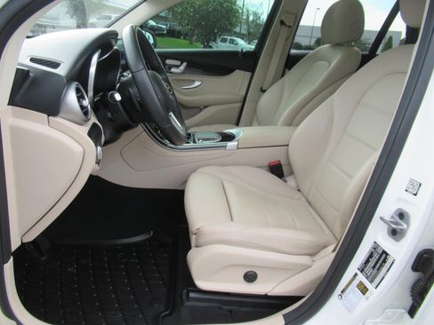 Used 2022 Mercedes-Benz GLC 300 image 19