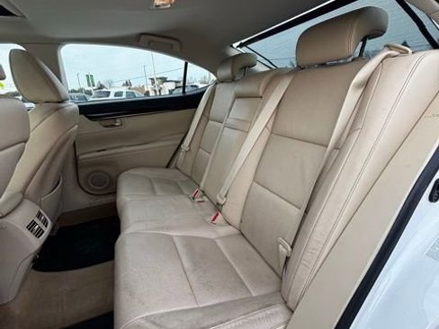 Used 2014 Lexus ES 350 w/ Luxury Package image 12