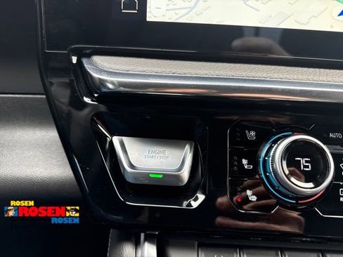 Used 2025 GMC Sierra 1500 Denali w/ Denali Reserve Package AWD/4WD image 37