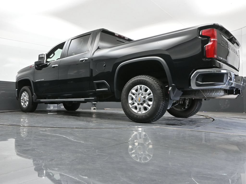 Used 2024 Chevrolet Silverado 2500 LTZ w/ LTZ Convenience Package AWD/4WD image 48