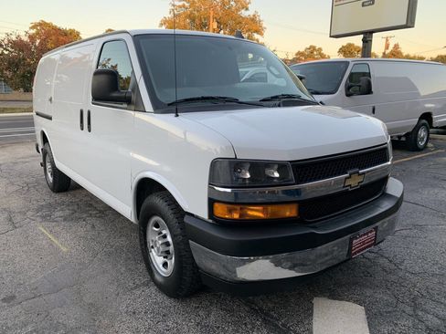 Used 2020 Chevrolet Express 2500 w/ Driver Convenience Package image 15
