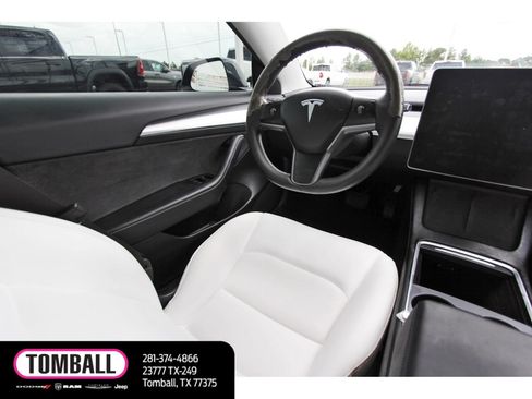 Used 2023 Tesla Model 3 Standard Range RWD image 9