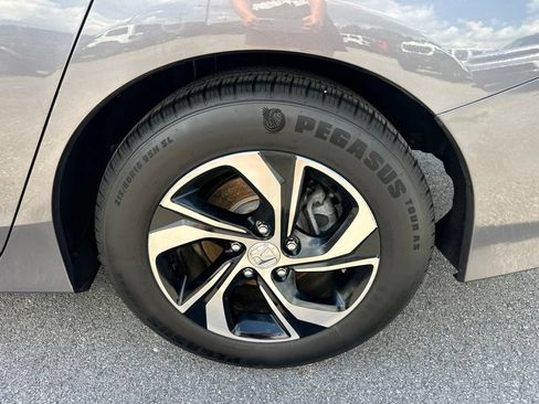 Used 2017 Honda Accord LX image 12