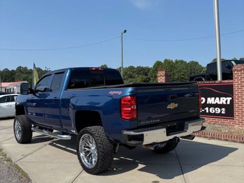 Used 2017 Chevrolet Silverado 1500 LT w/ All Star Edition AWD/4WD image 4