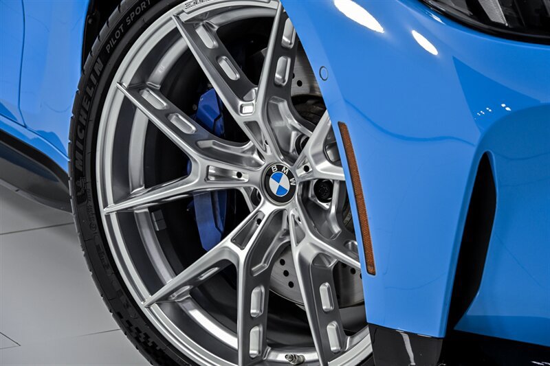 Used 2025 BMW M4 Competition RWD image 3