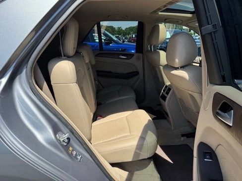 Used 2015 Mercedes-Benz ML 350 4MATIC image 11