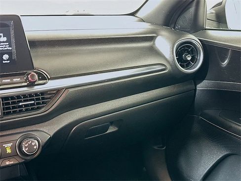 Used 2020 Kia Forte GT-Line image 22