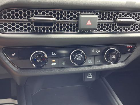 Used 2024 Honda HR-V Sport image 17