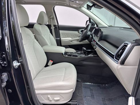 Used 2024 Kia Sorento SX FWD image 16